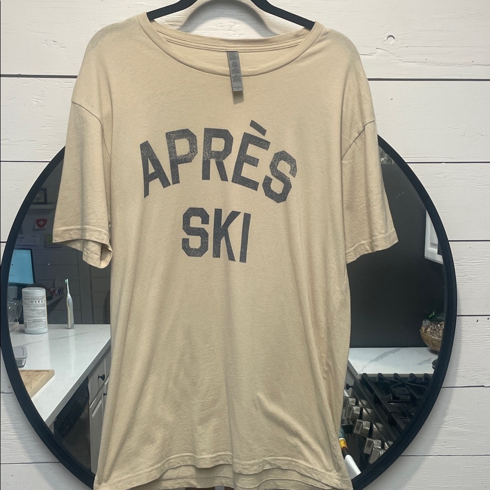 Après Ski Beige Short Sleeve Tee - Unisex Large - Great Cn
